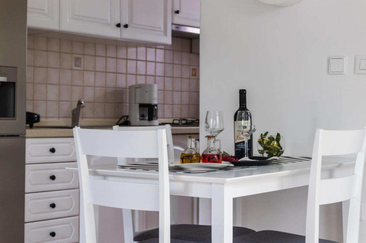 Apartments Summer Touch Petrcane Eksteriør bilde